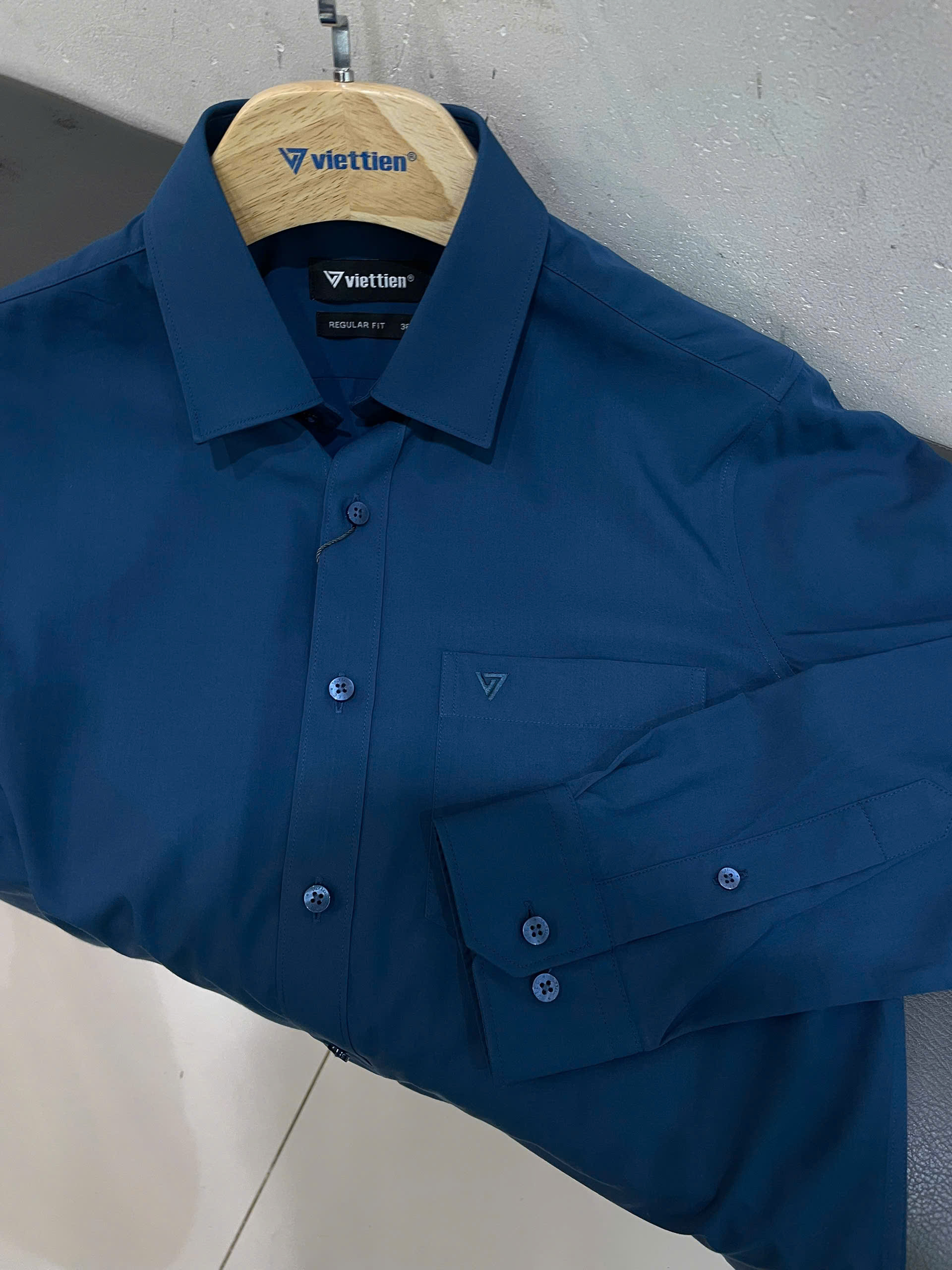 Áo sơ mi dài tay - Việt Tiến